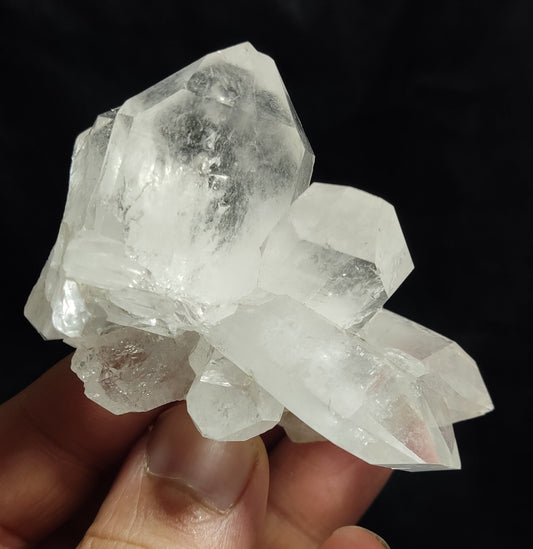 Natural lustrous faden quartz like cluster 91 grams