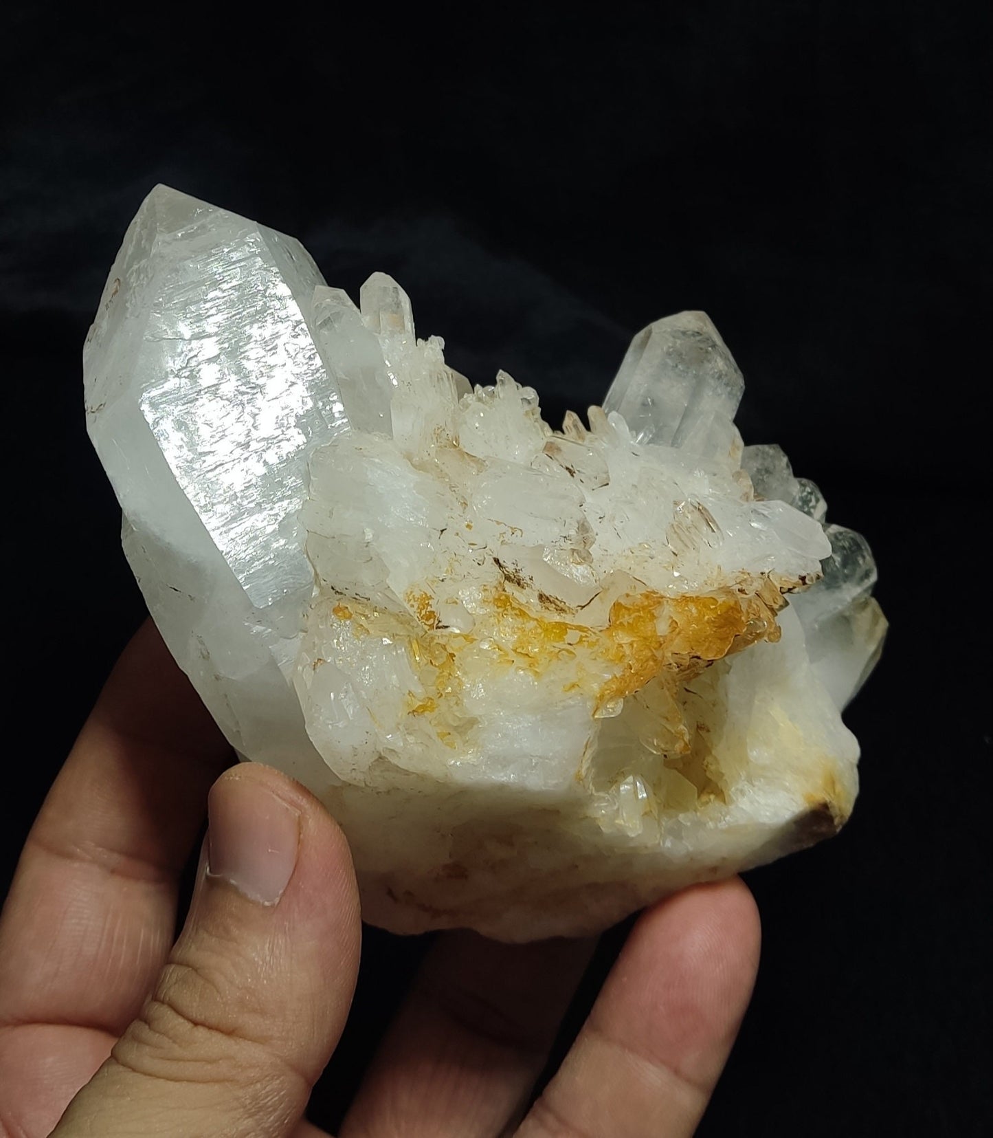 Natural lustrous quartz cluster 529 grams