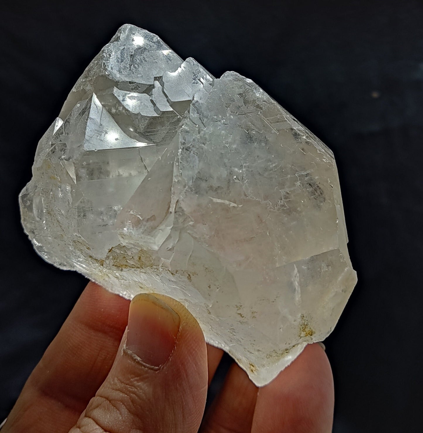 Fine aesthetic twin terminated smoky quartz floater crystal 265 grams